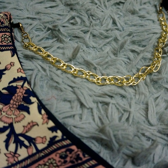 Floral Ethnic Pattern Tank in Women - Picture 3 of 4